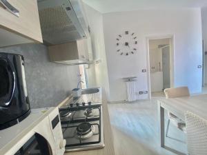 Modica Home, grazioso in zona tranquilla, in zona Famagosta, munito di comfort e servizi