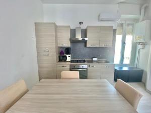 Modica Home, grazioso in zona tranquilla, in zona Famagosta, munito di comfort e servizi