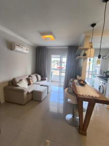 Ap 2 dormitórios sendo uma suíte