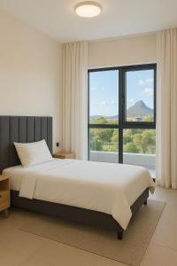 Splendid Mountains View Three Bedroom Apartment