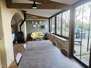 Maison de Village avec Piscine et Terrasse