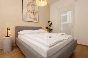 Stylish apartment with garden