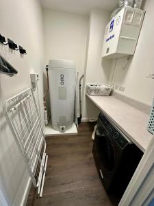 The Green Room - Fast Wi-Fi - New Built Modern House