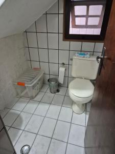 Casa em condomínio a 150 m da praia