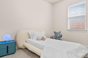 Spacious 3BR Getaway w Dedicated Office Sleeps 5