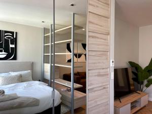 Stylish Studio | Foreshore Place