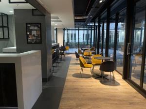 Stylish Studio | Foreshore Place