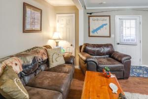 5 Mi to Sardis Lake! Relaxed Stay Near Outdoor Fun