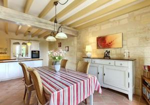 Près de Saint-Émilion maison de vigneron au cœur des vignes