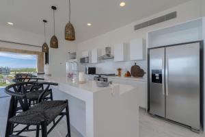 Ocean View Access toPueblo Bonito Resorts