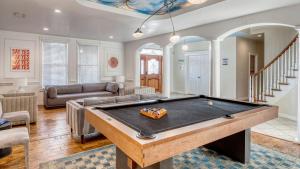 Expansive Wine Country Estate Pool Hot Tub Sleeps 20 Quiet Retreat