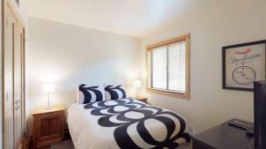 Sockeye by AvantStay Modern 2 BR Condo w Access to Northstar Resort Community