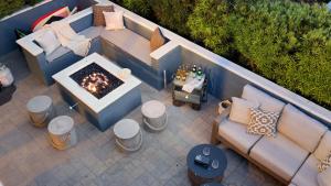 Mission Point 1 by AvantStay San Diego Beach House w Huge Patio Fire Pit Walk to Beach
