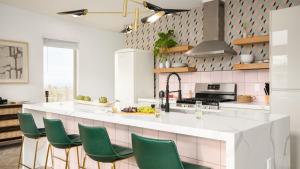 Chicory by AvantStay Modern Desert Retreat w Hot Tub