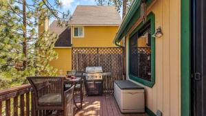 Beautifully Remodeled Kitchen Peaceful Mountain Views Sutter by AvantStay