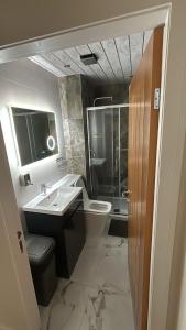 Hendham Rooms - Near Etihad Stadium, CoOp Live Arena, National Cycling Centre & 24 Hour Asda