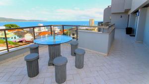 1027 - Cobertura para locação em Bombinhas com piscina - Residencial Baia Azul Apto 503 A