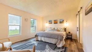 Sunny by the Sound by AvantStay Coastal Escape