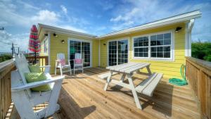 Sun Beach by AvantStay Private Pool Near Beach