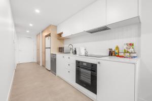 Woden Haven near Hospital, Gym, Pool,Parking