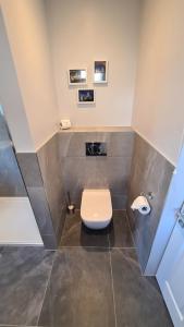 City Centre, River views, Sleeps 5, Free Parking