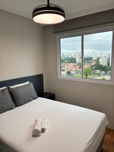 Belo Studio com suíte e varanda