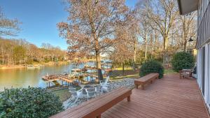 Dock Days by AvantStay Swimming Platform Dock