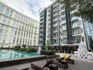 Cozyvilla at 81 Newport Blvd NEWLY RENOVATED walk to NAIA T3 Marriott & Resorts World Casino & Newport Mall for 5 Pax FREE PARKING!!!!