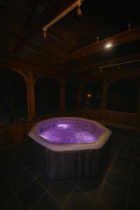 6 Bedroom Lakefront Main House #14 in Sand Bay