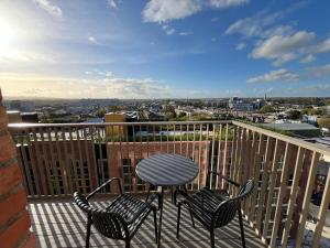 Skyline Penthouse by Guinness! Unbeatable Sunset Views of Phoenix Park & 15 Min Walk to Temple Bar