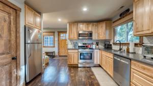 Washoe Way by AvantStay Luxury Tahoe Retreat A Location w Beach Access