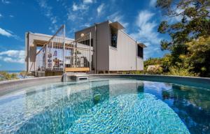 Cantilever Seaview Pavilion