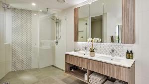 Forty Five on Lawson Apt 7