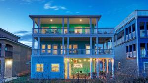 Coastal Soiree Ocean Views Game Room Steps from Port Aransas Beaches