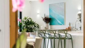 Forty Five On Lawson Apt 2