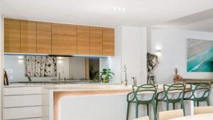 Forty Five On Lawson Apt 2