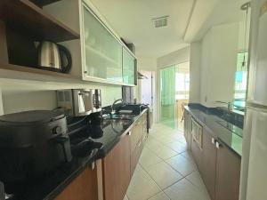 Apto 2 Quartos no Centro de Balneário Camboriú com Sacada e Churrasqueira