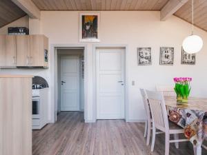 6 person holiday home in Hemmet