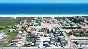 Pool Cabana Backyard w Fire Pit Walk to the Beach Villa Reel by AvantStay