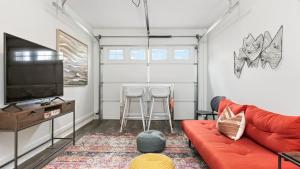 White Pine Sycamore by AvantStay Near Downtown