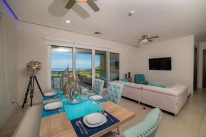 Miramar 2D -3 bedr 3 bath Ocean View