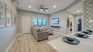 Port A Escape w Pools Patio Walk to Beach La Concha by AvantStay