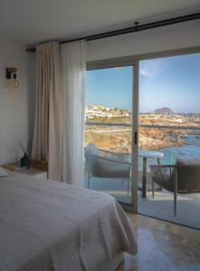 Villa Alba Del Mar with private heated pool