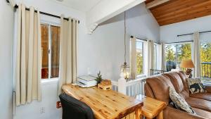 Mountain Palette by AvantStay Hot Tub Game Room Deck Sweeping Views