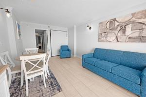 KING Honeymoon Suite Pools at Caravelle Resort!