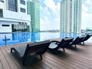 KSL Carton King Suites A wtih Living Hall By STAY