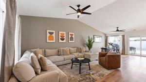 Montego by AvantStay Private Yard w Pool Hot Tub