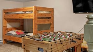 Slope Lodge Prime Skiing Location Indoor Pool Hot Tub Sauna Private Deck