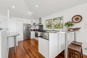 Miss Beachy - Pet-Friendly Stylish Beachfront 4BR