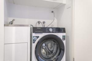 Melbourne CBD 1BR City Escape Walk to Everything